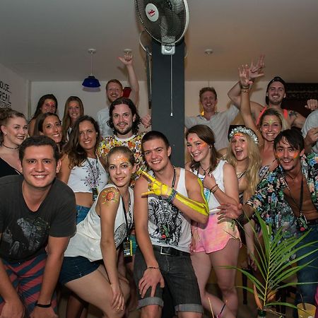 Love Station Hostel Баан Тай Экстерьер фото