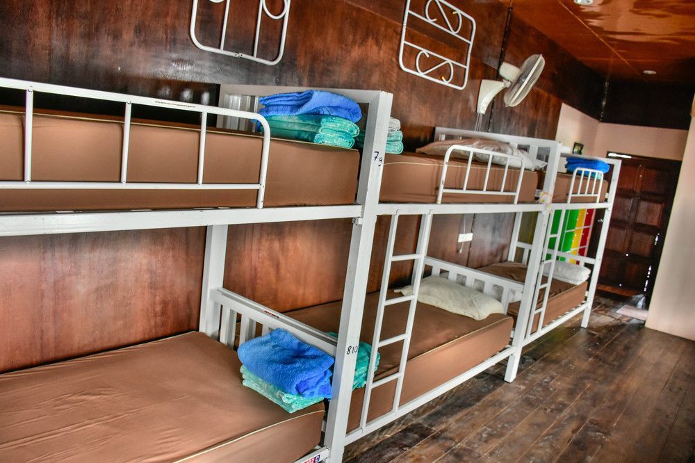 Love Station Hostel Баан Тай Экстерьер фото
