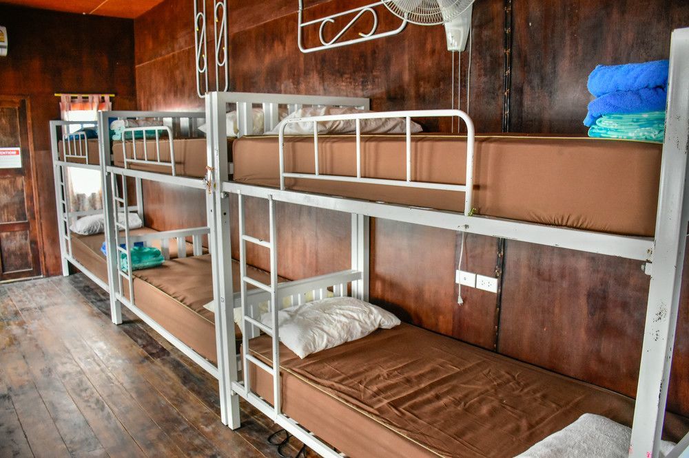 Love Station Hostel Баан Тай Экстерьер фото