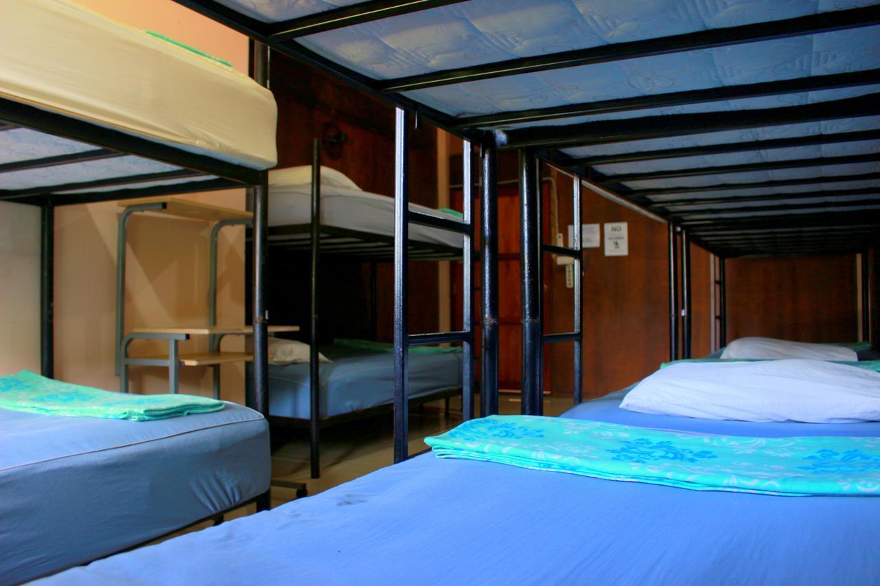 Love Station Hostel Баан Тай Экстерьер фото