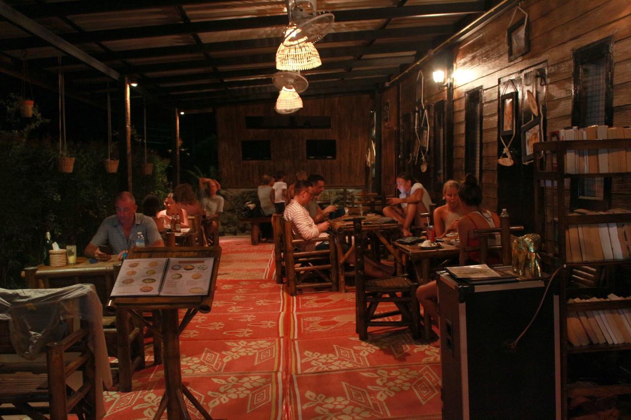 Love Station Hostel Баан Тай Экстерьер фото
